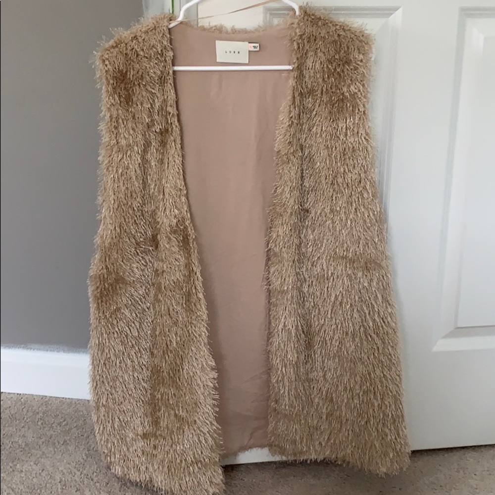Lush vest